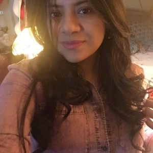 Meet your Posher, Julissa